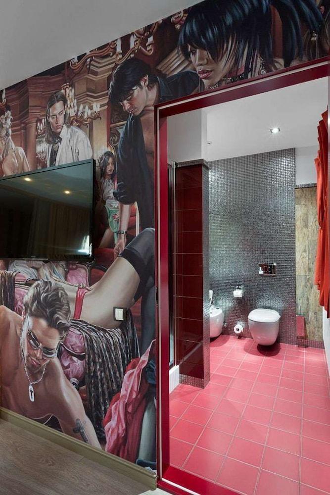 De Gaulle Boutique Hotel Charkiv Exteriör bild