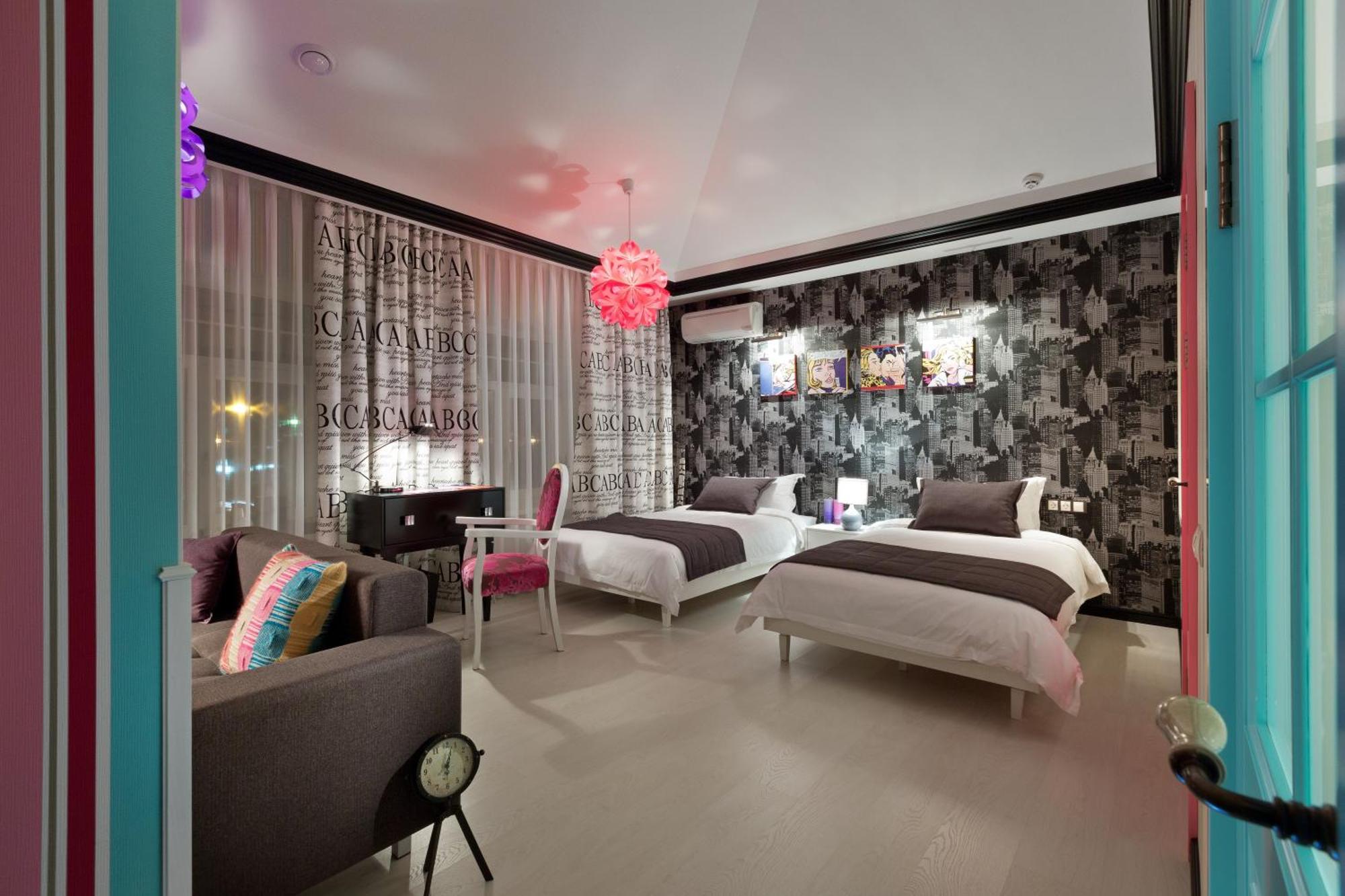 De Gaulle Boutique Hotel Charkiv Exteriör bild