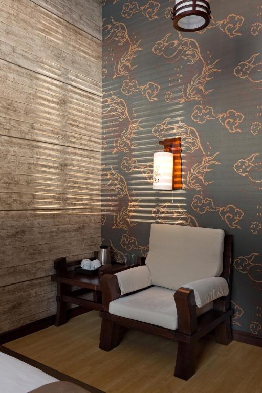 De Gaulle Boutique Hotel Charkiv Rum bild