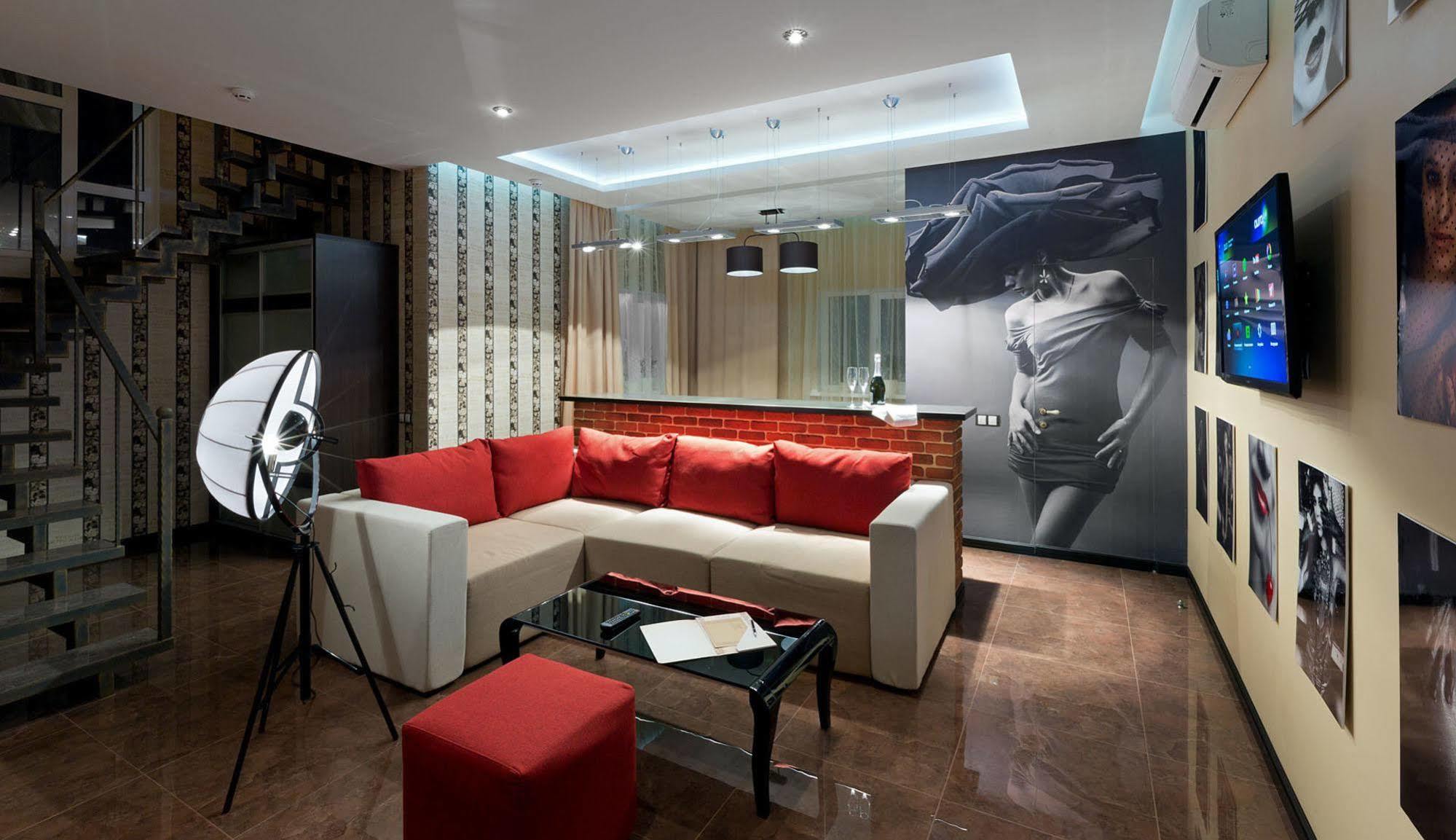 De Gaulle Boutique Hotel Charkiv Exteriör bild